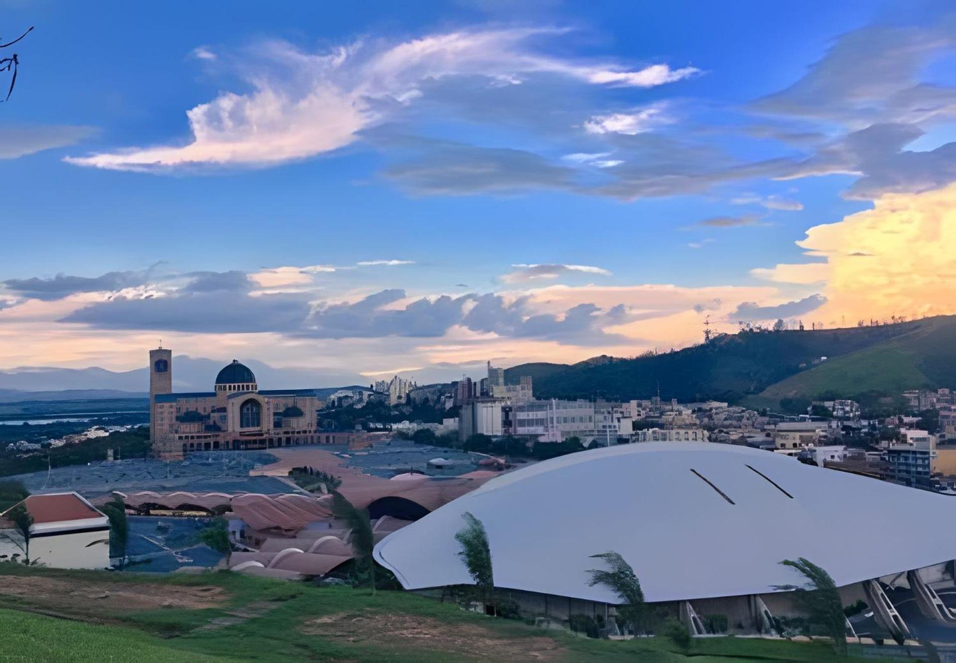 Casa Ampla E Confortavel Proxima Ao Santuario Aparecida  Exterior foto